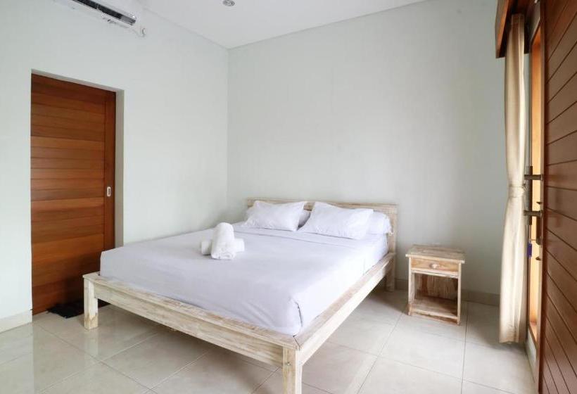 בית מלון כפרי Aghasvina Guesthouse Canggu