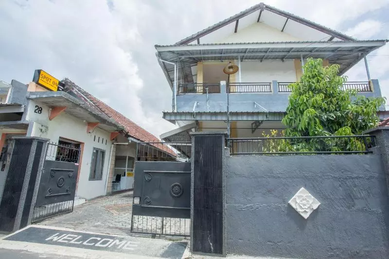 هاستل Spot On 1894 Khanida