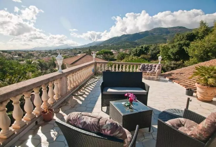 تختخواب و صبحانه Corsica Fiurita