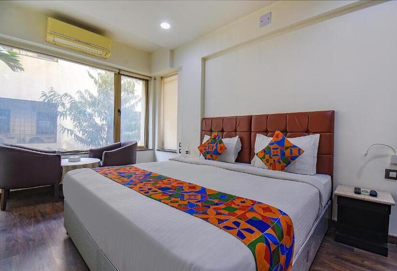 Fabhotel Sr Wakad   Nr Mall Of Millenium