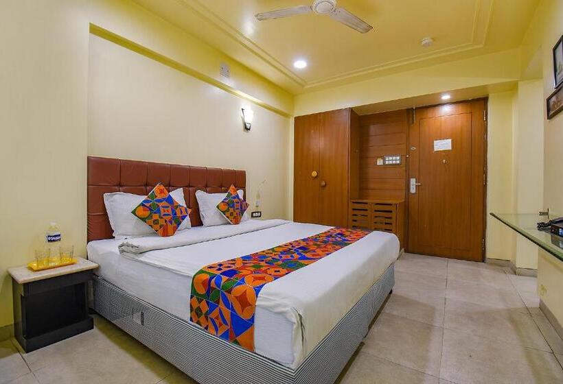 Fabhotel Sr Wakad   Nr Mall Of Millenium