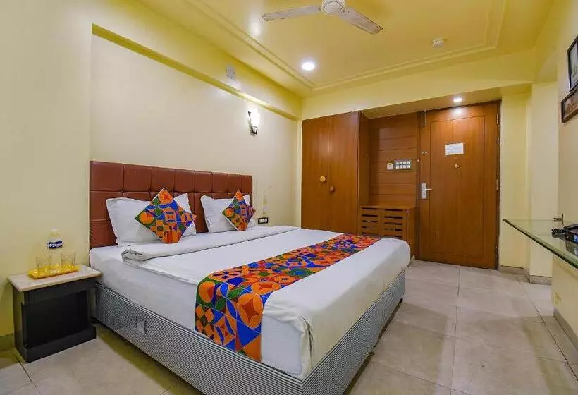 Fabhotel Sr Wakad   Nr Mall Of Millenium