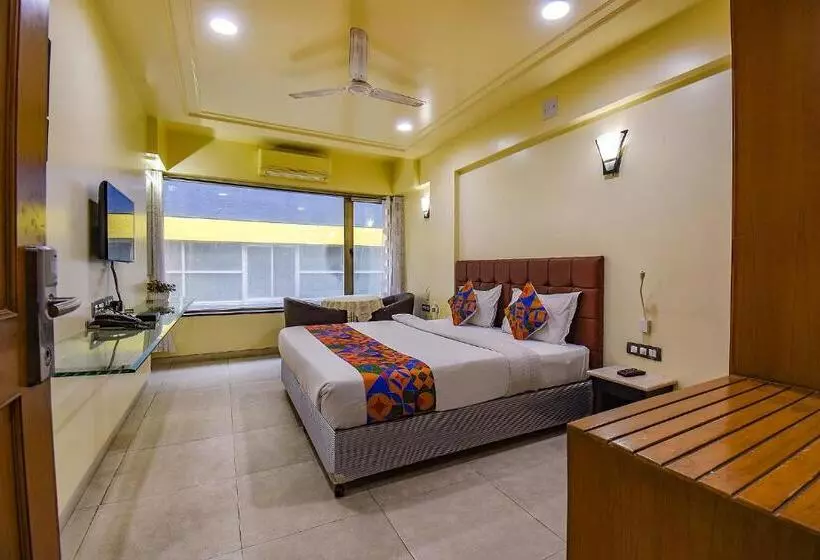 Fabhotel Sr Wakad   Nr Mall Of Millenium