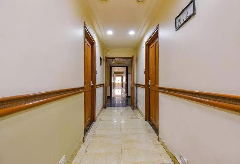 Fabhotel Sr Wakad   Nr Mall Of Millenium