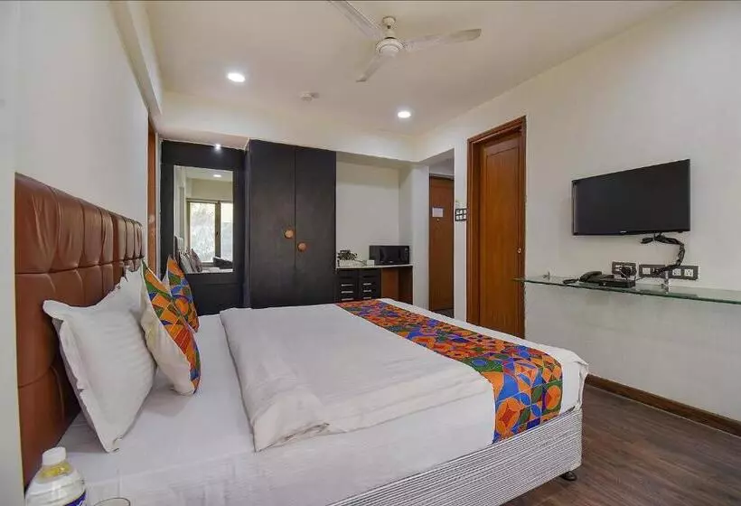 Fabhotel Sr Wakad   Nr Mall Of Millenium