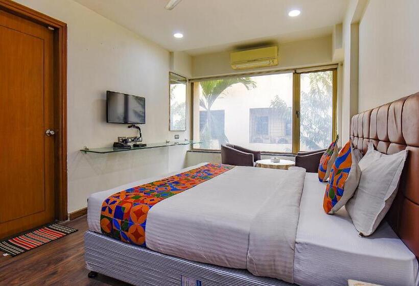 Fabhotel Sr Wakad   Nr Mall Of Millenium