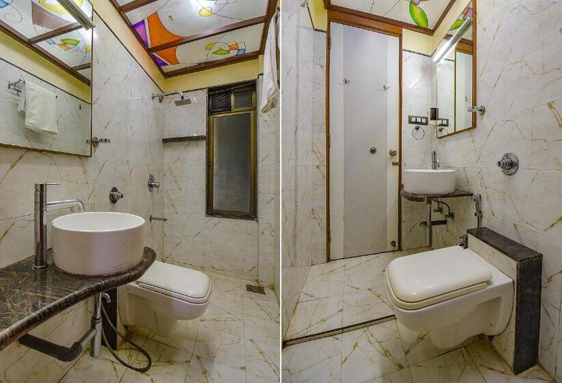 Fabhotel Sr Wakad   Nr Mall Of Millenium