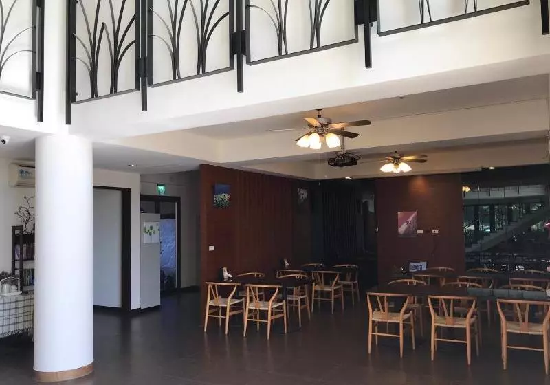 هتل Dozen Park Kenting