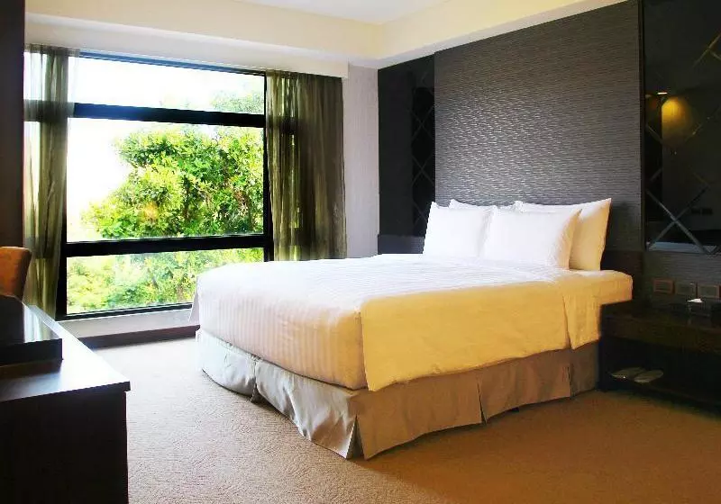 هتل Dozen Park Kenting