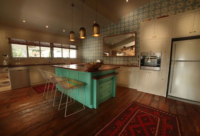 ホテル The Chillhouse Canggu By Bvr Bali Holiday Rentals