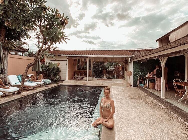 ホテル The Chillhouse Canggu By Bvr Bali Holiday Rentals
