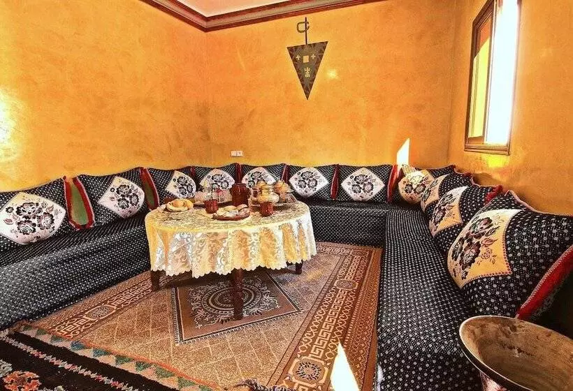 پانسیون Dar Amadine