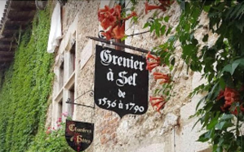 פנסיון Le Grenier A Sel