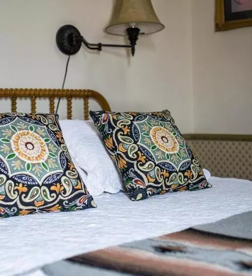 ベッドアンドブレックファースト Red Garter Inn