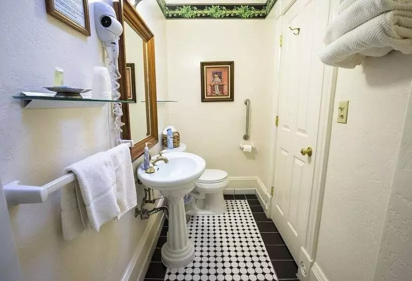 ベッドアンドブレックファースト Red Garter Inn