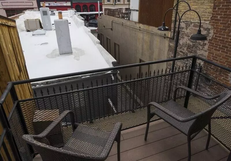 ベッドアンドブレックファースト Red Garter Inn