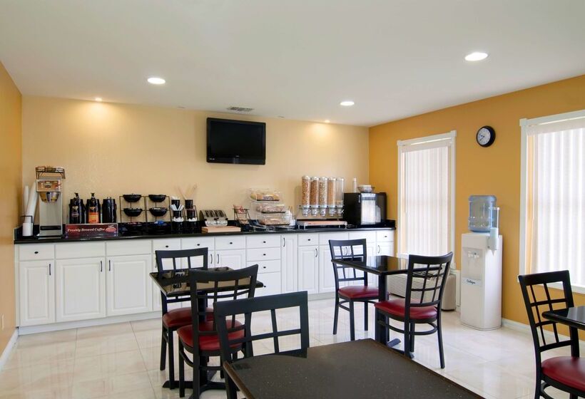 هتل Americas Best Value Inn Harlingen