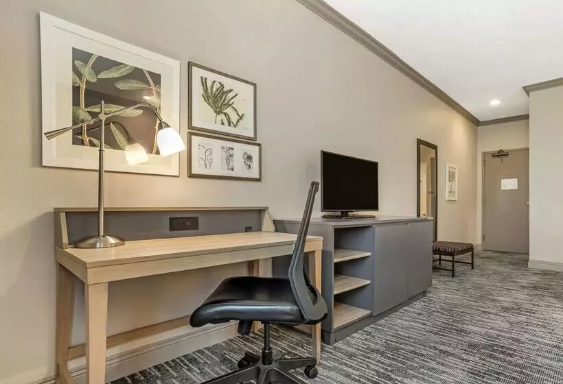 هتل Country Inn & Suites By Radisson, Metairie New Orleans , La