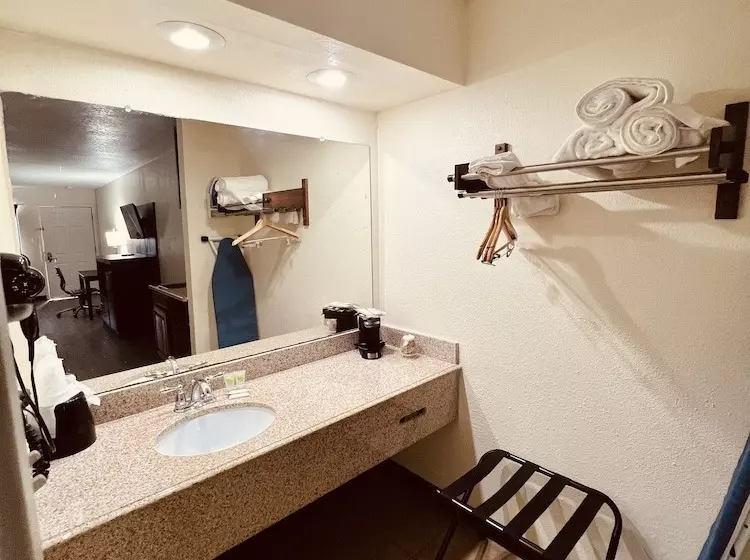 Hotelli Econo Lodge Inn & Suites Downtown San Antonio Riverwalk Area