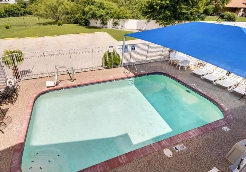 ホテル Econo Lodge Inn & Suites Downtown San Antonio Riverwalk Area