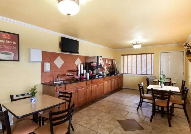 ホテル Econo Lodge Inn & Suites Downtown San Antonio Riverwalk Area