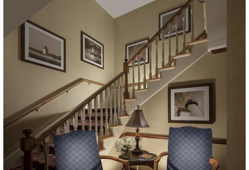 فندق Inn On The Square