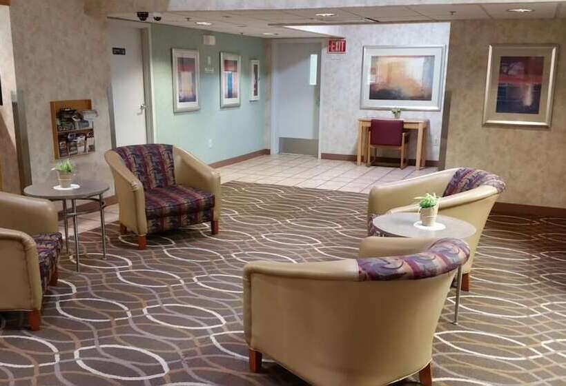 فندق Plano Inn & Suites