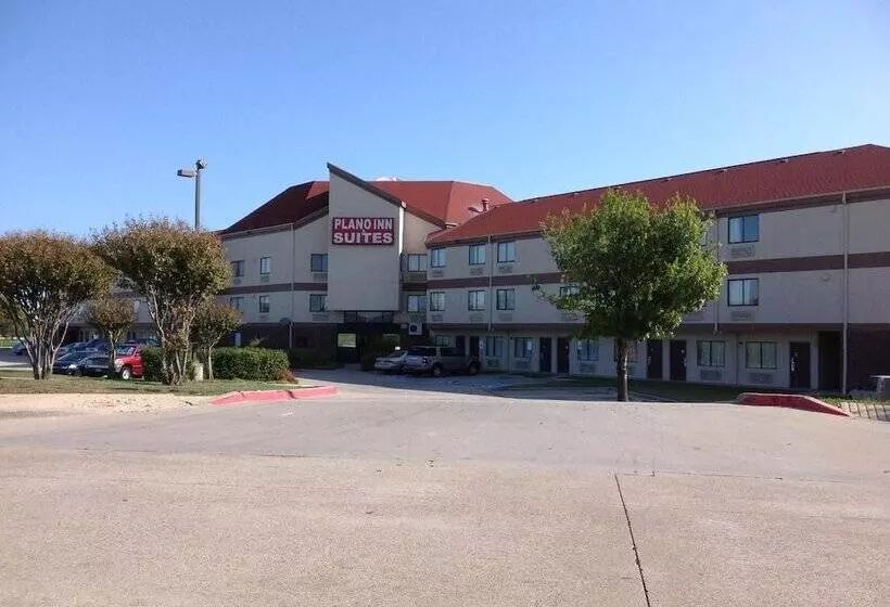 בית מלון כפרי Plano Inn & Suites