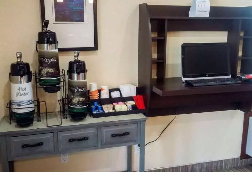 فندق Quality Inn San Diego I 5 Naval Base