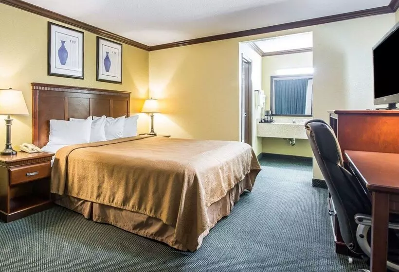 فندق Quality Inn San Diego I 5 Naval Base