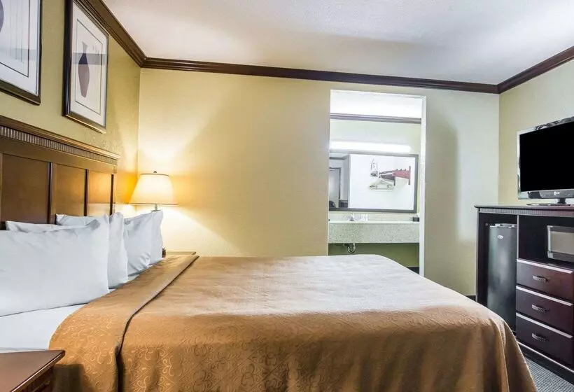 فندق Quality Inn San Diego I 5 Naval Base