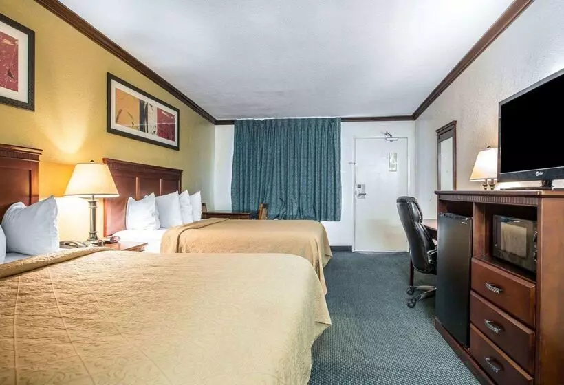 فندق Quality Inn San Diego I 5 Naval Base