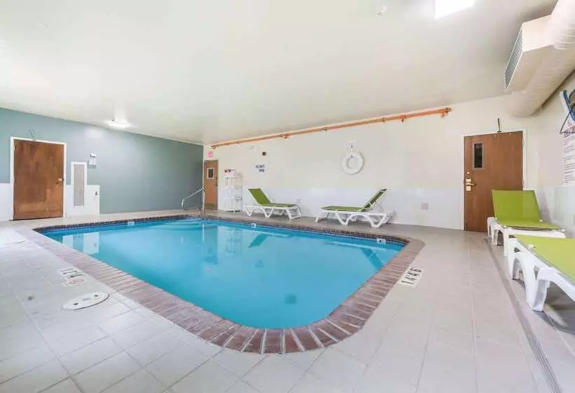 בית מלון כפרי Quality Inn & Suites West Omaha Ne Linclon