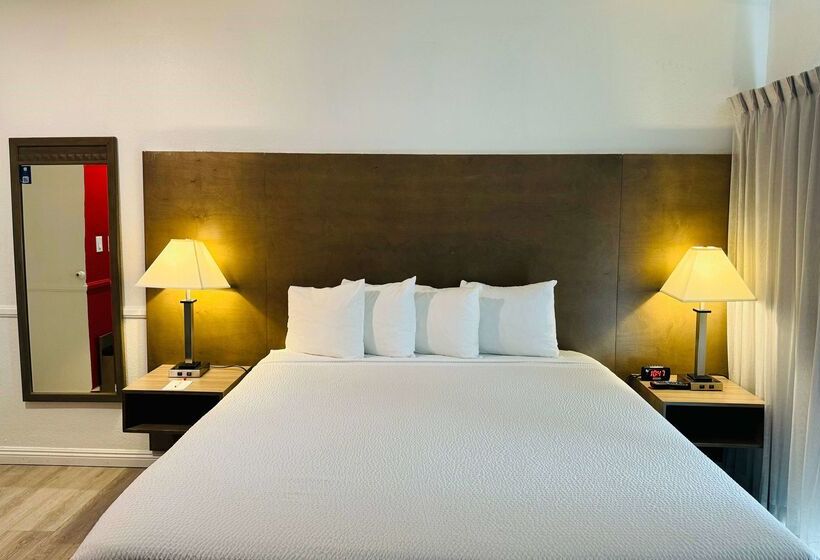 호텔 Ramada By Wyndham San Diego Airport