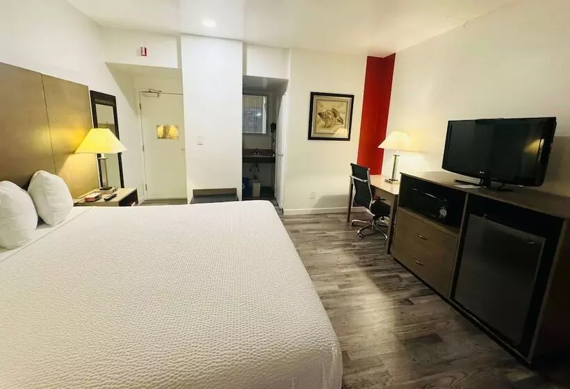 ホテル Ramada By Wyndham San Diego Airport