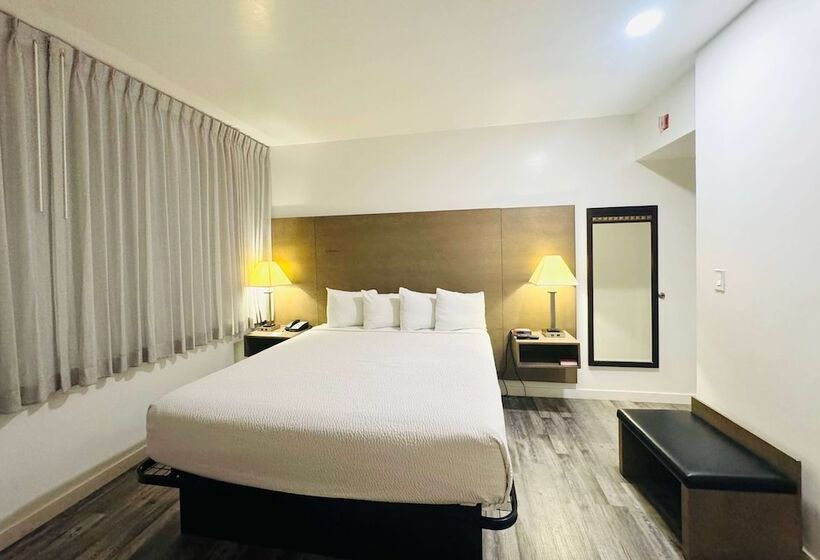 호텔 Ramada By Wyndham San Diego Airport