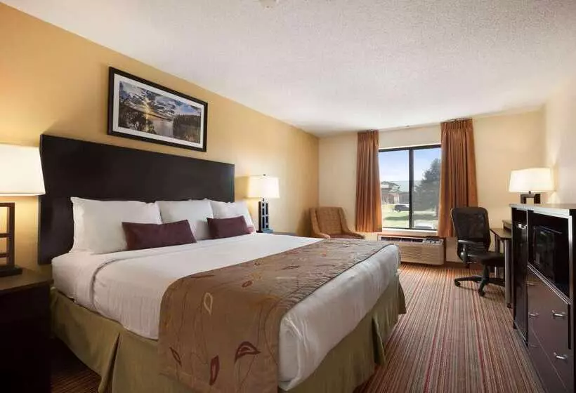 هتل Ramada By Wyndham Wisconsin Dells I 90