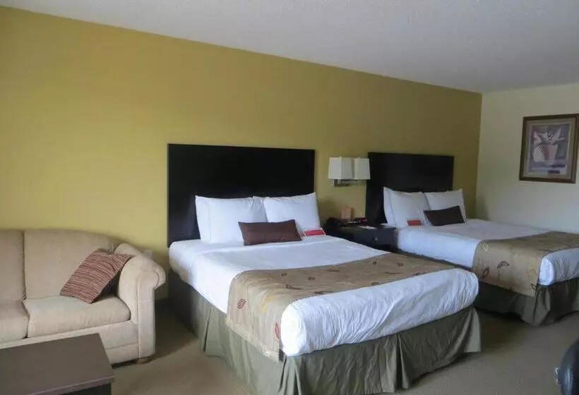 هتل Ramada By Wyndham Wisconsin Dells I 90