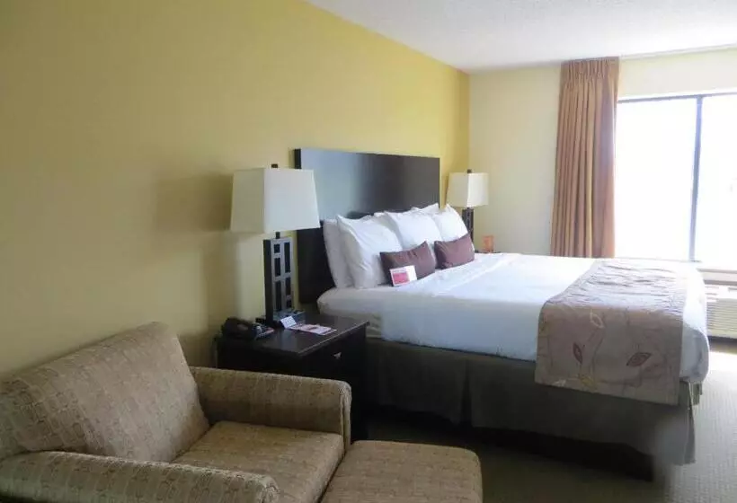 هتل Ramada By Wyndham Wisconsin Dells I 90