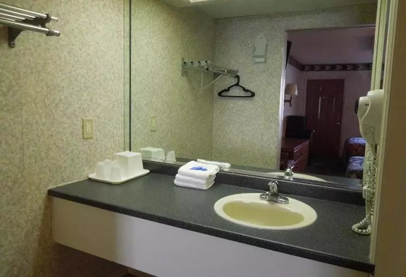 فندق Red Carpet Inn Absecon