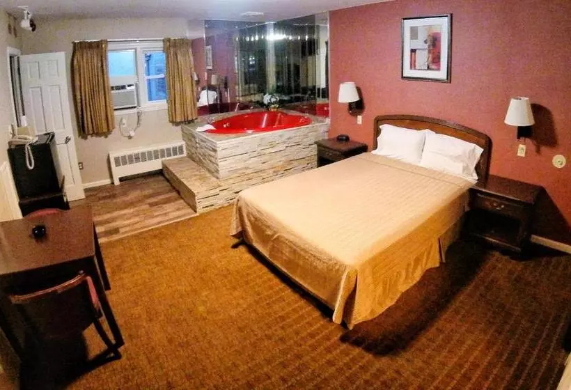 هتل Red Carpet Inn West Springfield