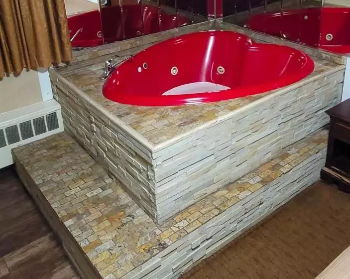 هتل Red Carpet Inn West Springfield