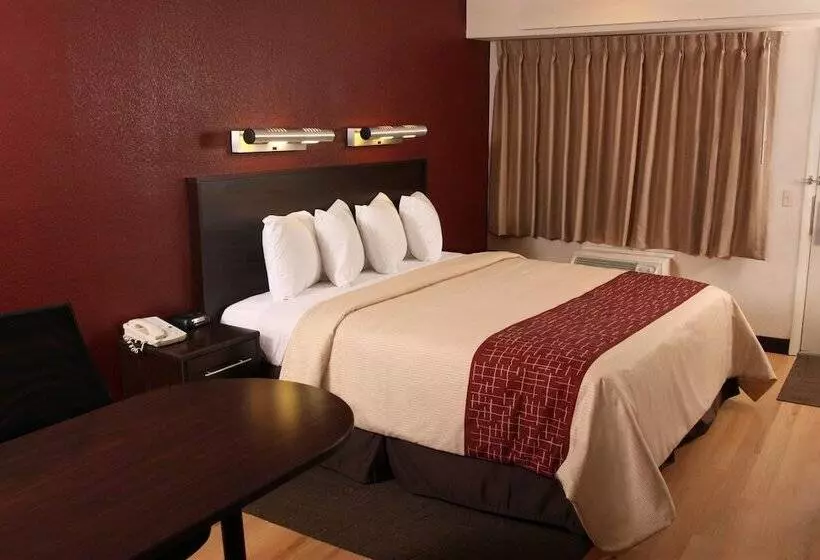 Отель Red Roof Inn Benton Harbor St Joseph