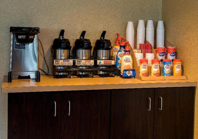 هتل Red Roof Inn Plus+ Ann Arbor U Of Michigan North