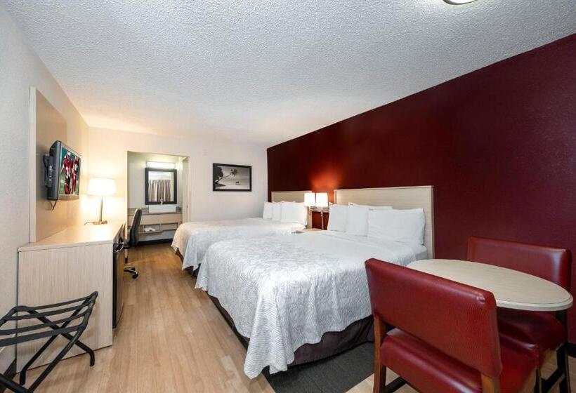 Otel Red Roof Inn Plus+ & Suites Naples Downtown 5th Ave S