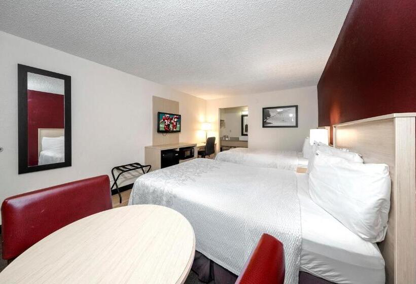 Otel Red Roof Inn Plus+ & Suites Naples Downtown 5th Ave S