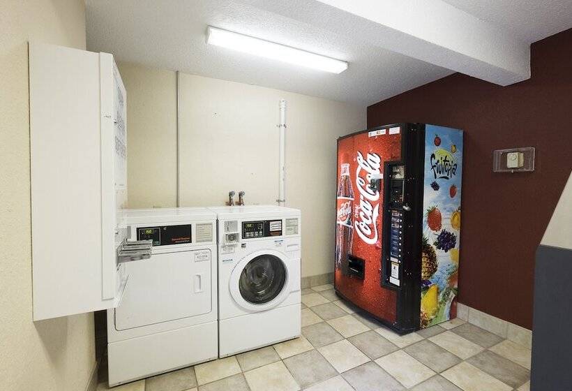 Otel Red Roof Inn Plus+ Wilmington   Newark