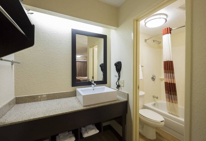 Otel Red Roof Inn Plus+ Wilmington   Newark