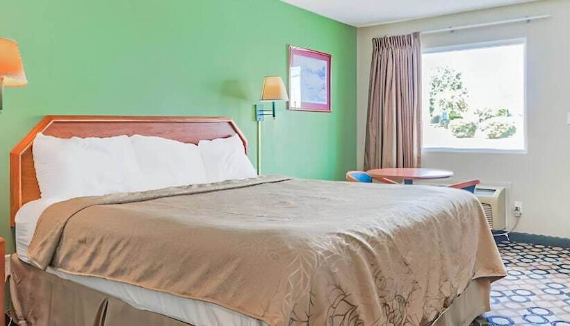 Отель Rodeway Inn