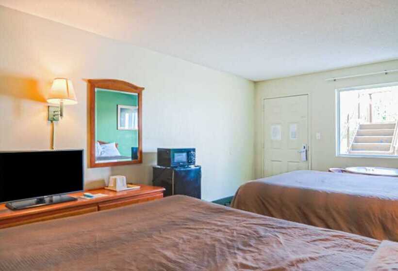 Отель Rodeway Inn